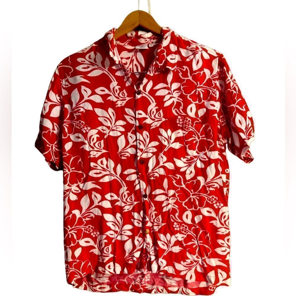 Makai Beach Hawaii Red Rayon Hawaiian Shirt Floral Print Size Medium